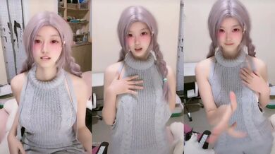 【极品稀缺魔手外购】最新《疯狂抖音》新篇之《美女妈妈》美女妈妈在家不穿内裤好骚 牙刷刷BB 嫩模拍摄现场 (4)